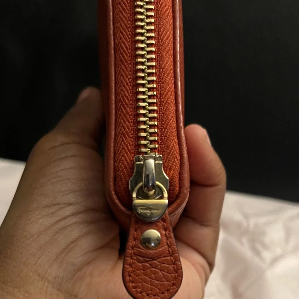 Ferragamo 22C843 Women's Long Wallet Gancho City Red Salvatore Ferragamo, red